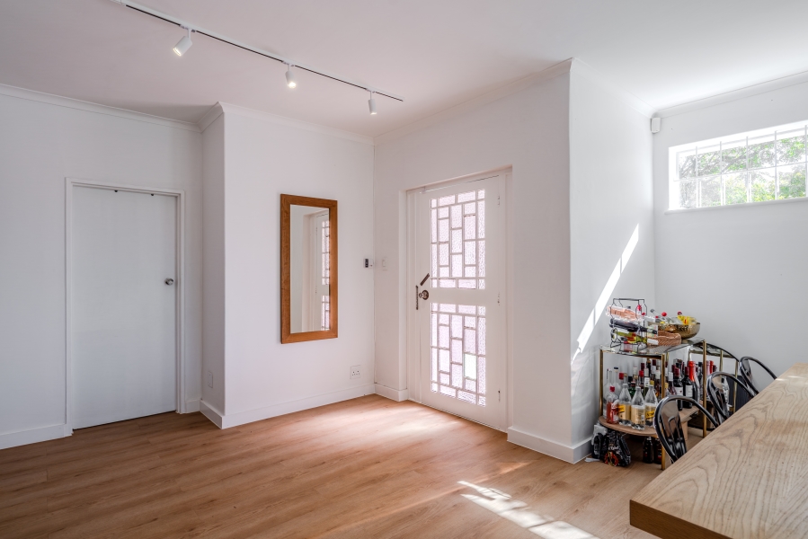 7 Bedroom Property for Sale in Rondebosch Western Cape